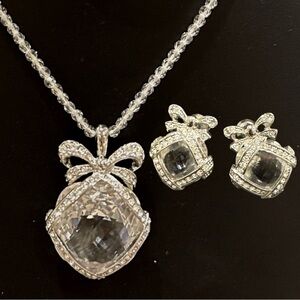 Swarovski set “Crystal Millenium” Y2K pendant necklace and post earrings